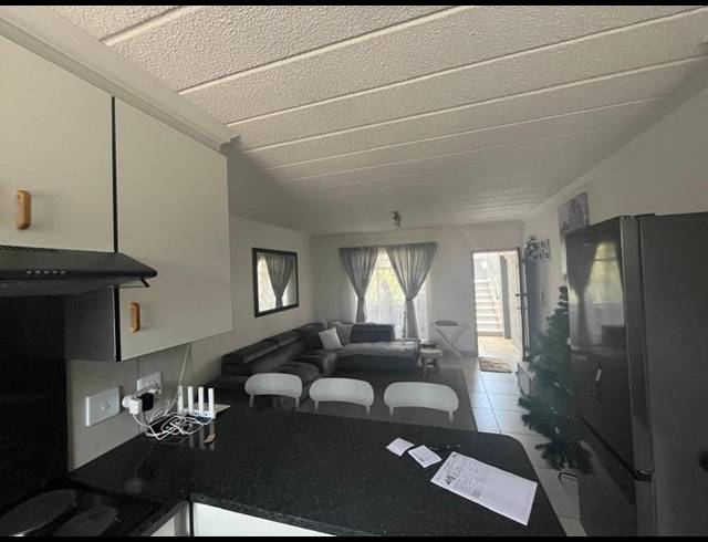 2 BEDROOM APARTMENT FOR SALE IN LINMEYER